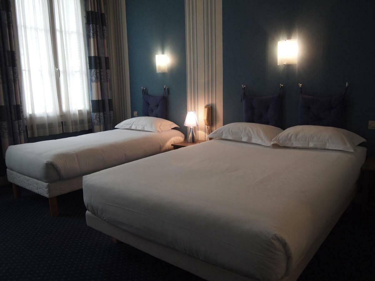 Hotel Colbert Тур Екстериор снимка