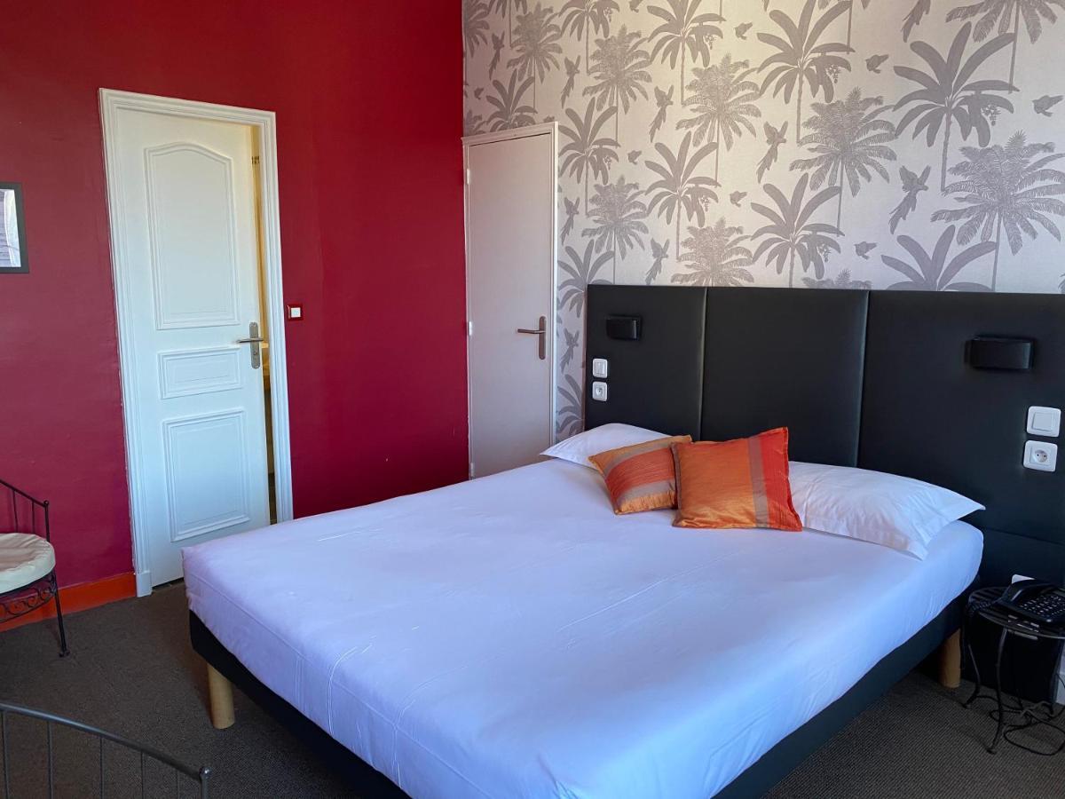Hotel Colbert Тур Екстериор снимка